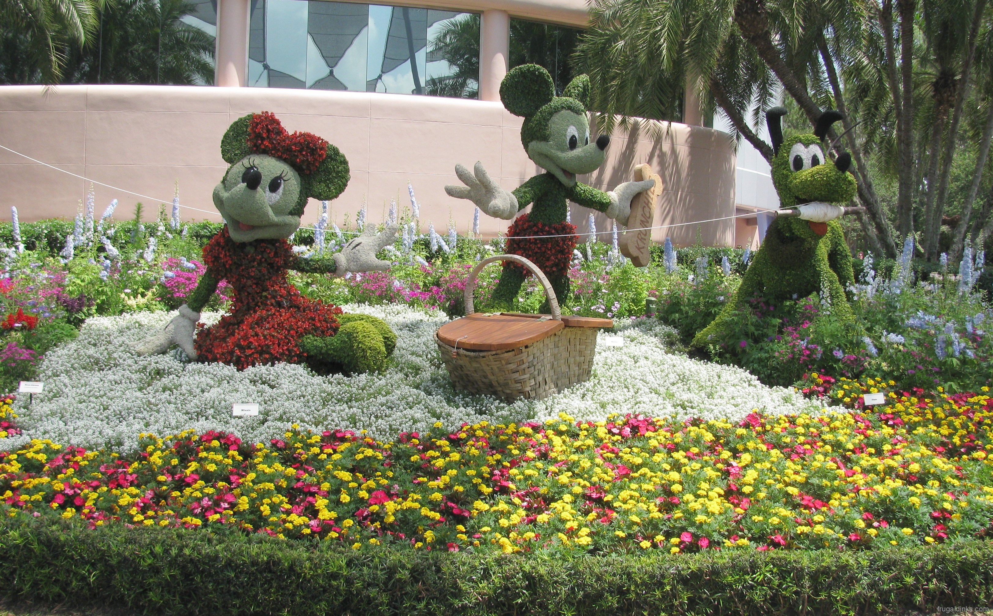 2011-epcot-flower-garden-festival-13