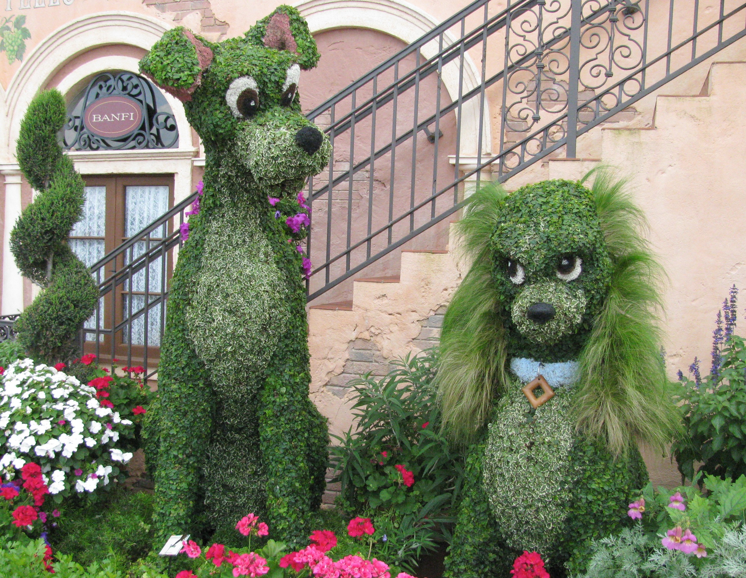 2011-epcot-flower-garden-festival-50