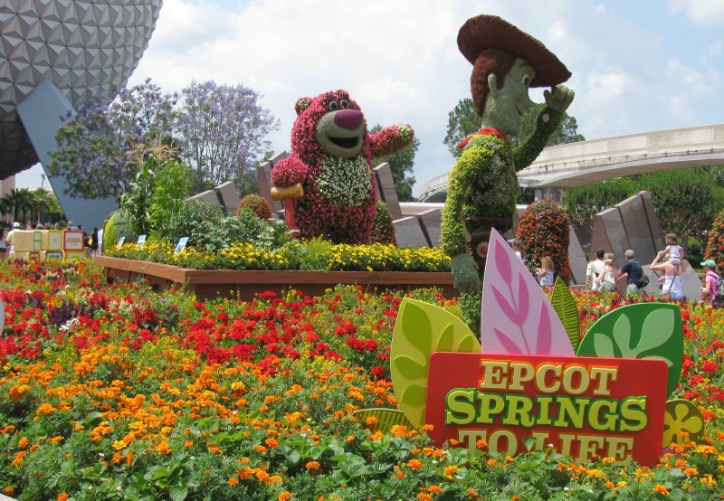 2011-epcot-flower-garden-festival-1