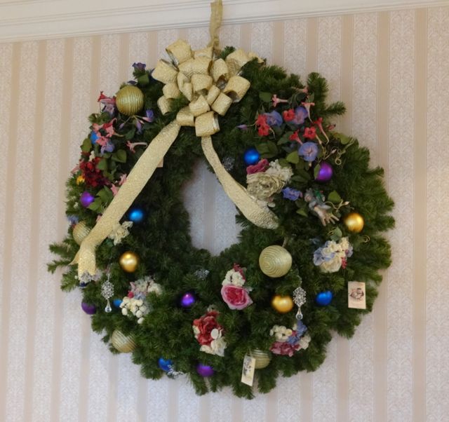 Grand Floridian Resort 2012 Holiday Decorations - 08