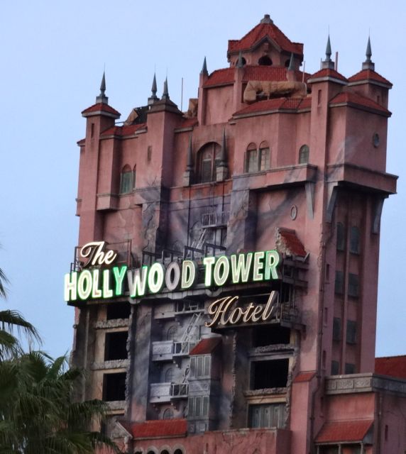 Hollywood Tower Hotel - Christmas 2012