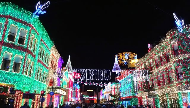 The Osborne Family Spectacle of Dancing Lights 2012 - 02