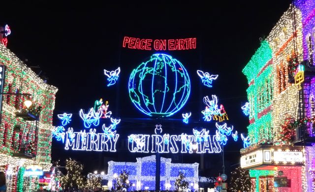 The Osborne Family Spectacle of Dancing Lights 2012 - 11