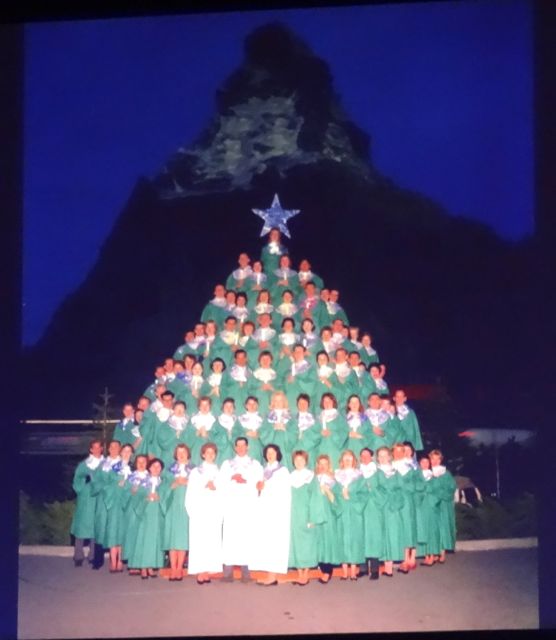 1959 also saw the Singing Christmas Tree