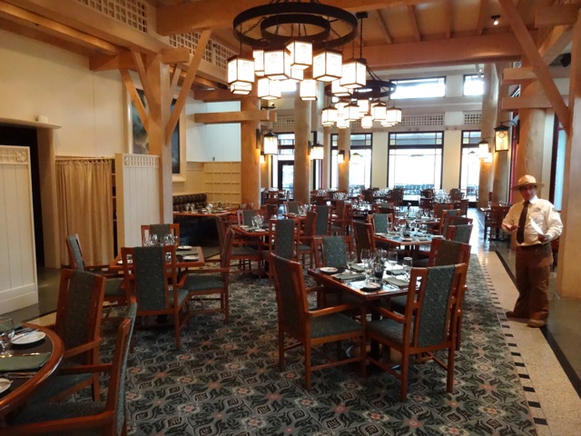 The long-view into Artist Point. This area contains more Arts-and-Crafts details, for example the chair upholstery is evocative of William Morris designs.