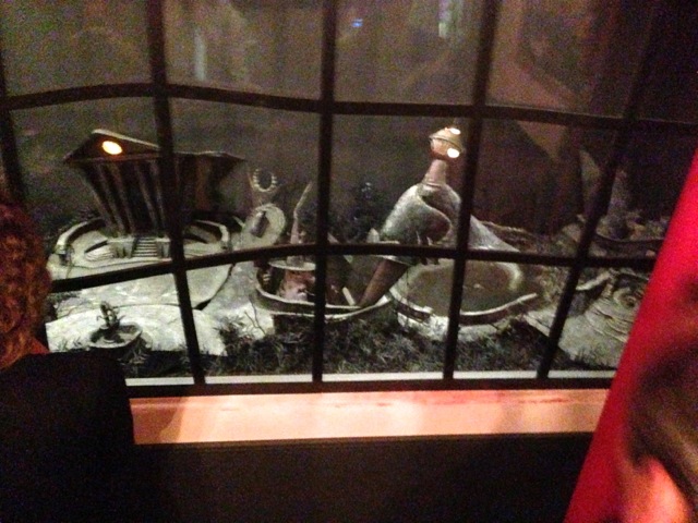 ... close-up of the diorama...