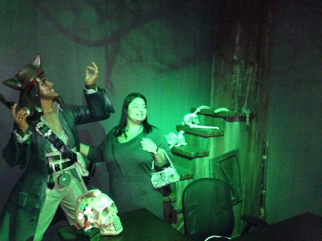 ... a guest pose with the pirate!