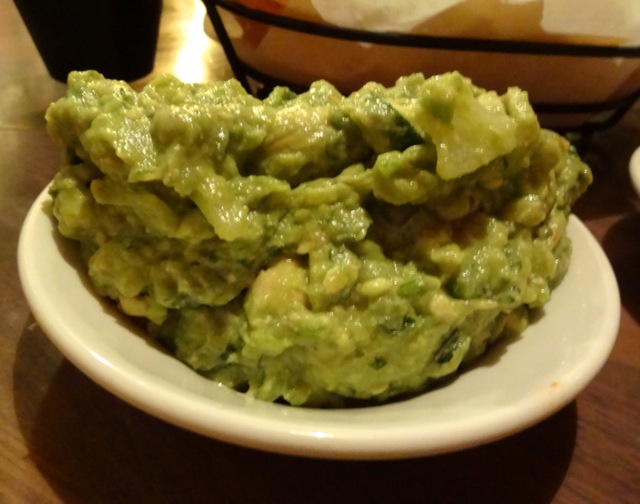 La Cava del Tequila: Guacamole from the Trio Combo