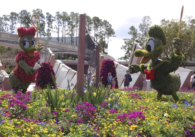 2013 Epcot Flower and Garden Festival Topiary in Future World - 03