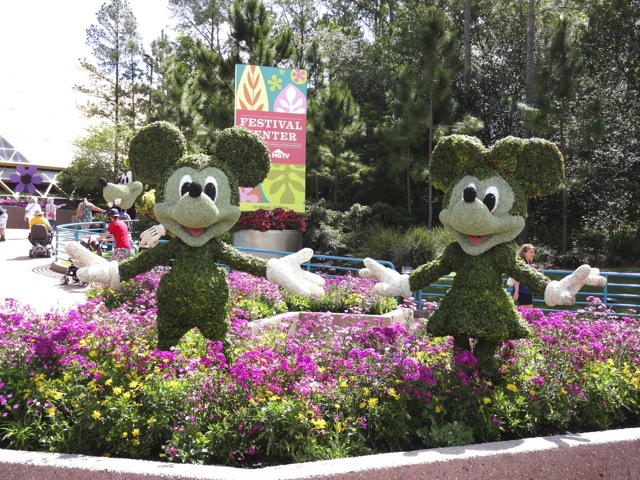 2013 Epcot Flower and Garden Festival Topiary in Future World - 09