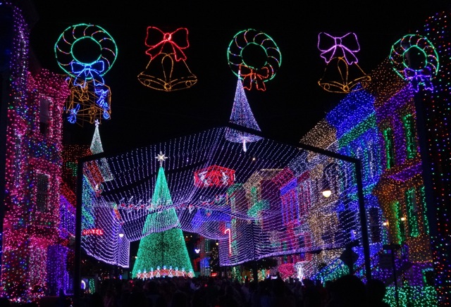 The Osborne Family Spectacle of Dancing Lights November 12 2013 - 06