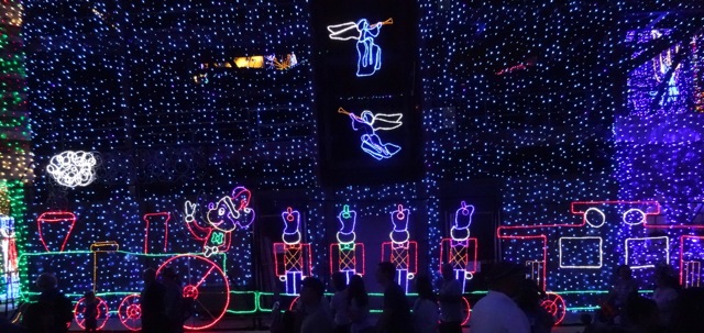 The Osborne Family Spectacle of Dancing Lights November 12 2013 - 13