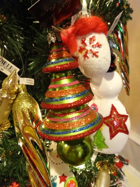 stylized glass Christmas tree to hang on your Christmas tree